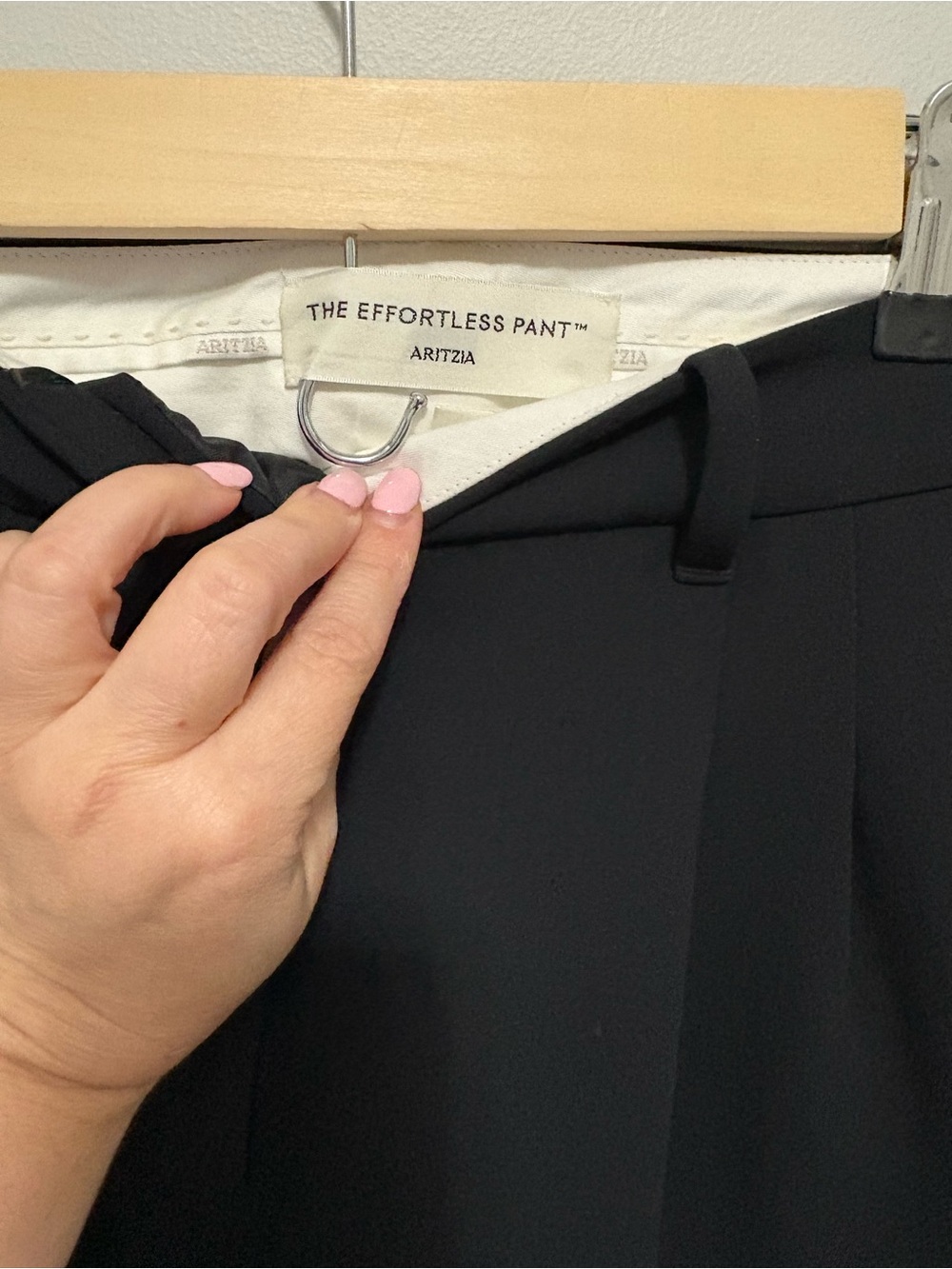 Aritzia The Effortless Pant Black Pleated Luxury Chic Dress Pants